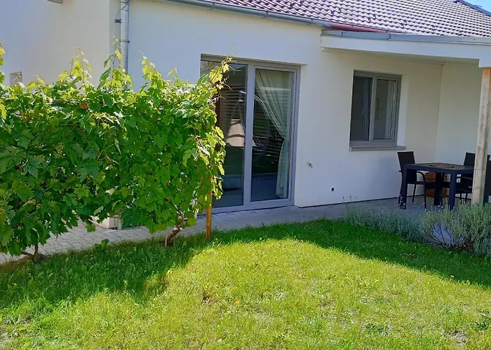 Na Domecku Сasa de vacaciones Valtice